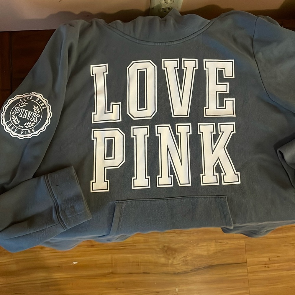 Love pink sweatshirt